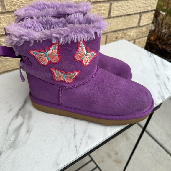 UGG Australia Boots Kids 5 Mini Bailey Bow II Butterfly Purple - Picture 4 of 7